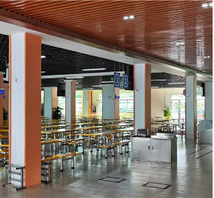 学校食堂